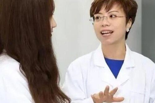 Đem con sinh đôi đi làm xét nghiệm ADN, kết quả khiến chồng gục ngã vì một bé không phải con ruột, vợ thú nhận