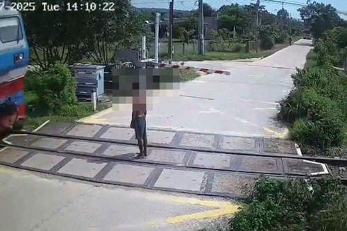 Bí ẩn vụ người đàn ông bị tàu hỏa tông tử vong ở Lâm Đồng: 'Đứng im giữa đường ray', chờ tàu lao tới