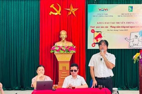 Khai giảng khóa đào tạo 'Vượt qua rào cản - Nâng tầm tiếng nói người khiếm thị'