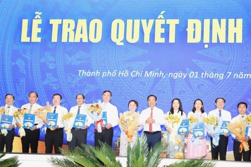 Chủ tịch TP.HCM chỉ đạo khẩn về sắp xếp giai đoạn 2