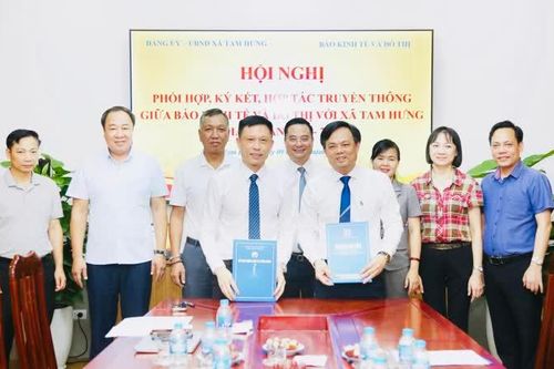 Báo Kinh tế & Đô thị và xã Tam Hưng phối hợp đẩy mạnh tuyên truyền