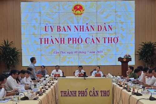 Cần Thơ: đề xuất hai kịch bản cho tăng trưởng kinh tế năm 2025