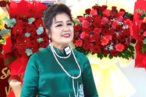 NSND Lệ Ngọc - người kiến tạo những nhịp cầu văn hóa từ ánh sáng sân khấu