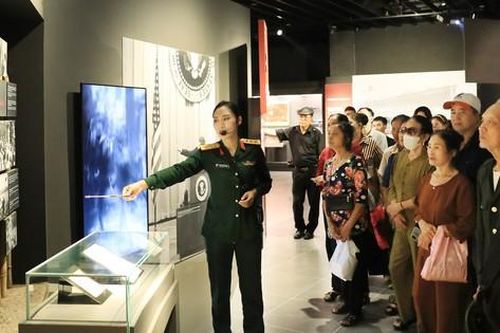 Dự kiến đối tượng được miễn, giảm phí tham quan Bảo tàng Lịch sử Quân sự Việt Nam
