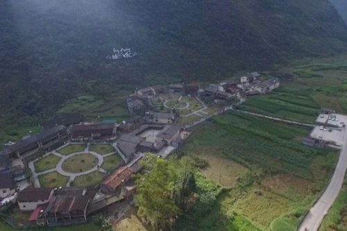 Tạo khởi sắc cho du lịch vùng cao