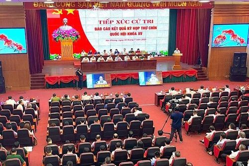 Đồng chí Trần Lưu Quang, Bí thư Trung ương Đảng, Trưởng Ban Chính sách, chiến lược Trung ương tiếp xúc cử tri Hải Phòng