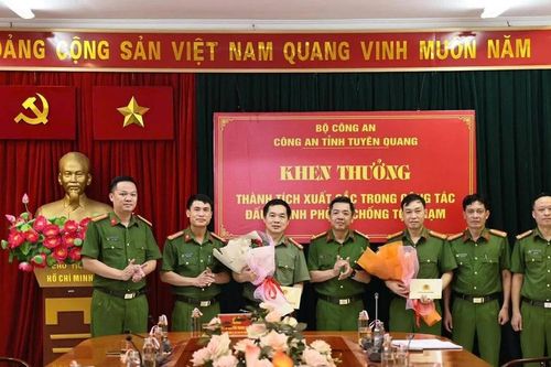 Bắt giữ khẩn cấp 2 nghi phạm có hành vi giết người tại Tuyên Quang