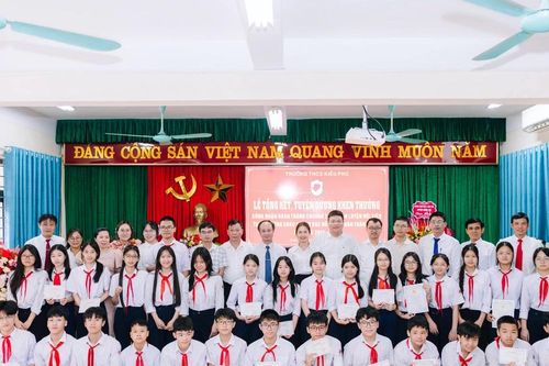 Niềm vui của thầy và trò trường THCS Kiều Phú, Quốc Oai, Hà Nội