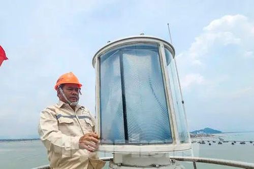 'Mắt thần' nơi cửa biển Hà Tĩnh và chuyện những người canh ánh đèn đêm