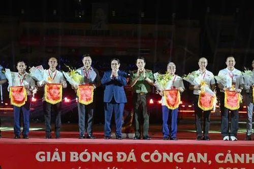 Thủ tướng dự lễ khai mạc giải bóng đá Công an, Cảnh sát các nước ASEAN mở rộng 2025