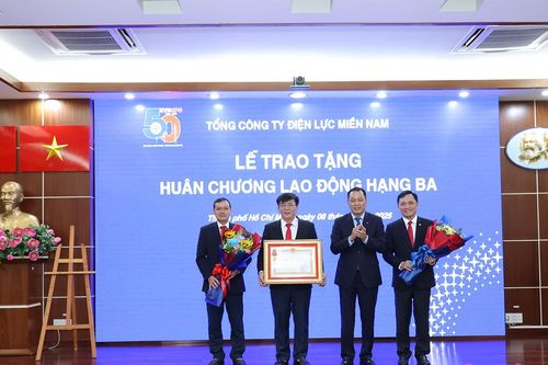 EVNSPC đón nhận Huân chương Lao động hạng Ba