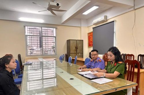 Phát hiện đường dây giết mổ, tiêu thụ thịt lợn nhiễm bệnh quy mô lớn tại Hà Nội