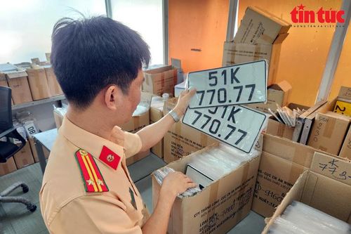 TP Hồ Chí Minh: Địa chỉ 168 Công an phường, xã, đặc khu thực hiện đăng ký, cấp biển số xe