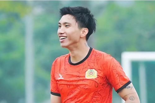 Dấu hỏi lớn với Đoàn Văn Hậu