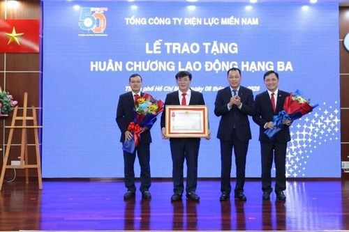 EVNSPC đón nhận Huân chương Lao động hạng Ba