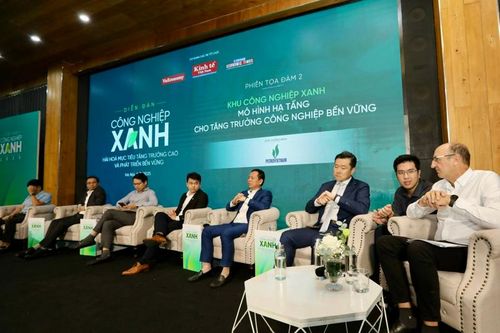 [Phóng sự ảnh]: Chuyên gia, nhà quản lý và doanh nghiệp hợp lực tìm lộ trình cho công nghiệp xanh bền vững