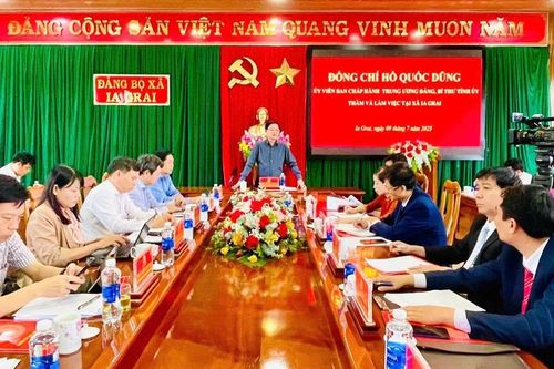 Bí thư Tỉnh ủy Gia Lai Hồ Quốc Dũng thăm, kiểm tra hoạt động tại xã Ia Grai