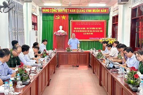 Phó Bí thư Thường trực Tỉnh ủy Rah Lan Chung: Xã Phù Mỹ Đông cần phát huy tốt vai trò của xã trọng điểm