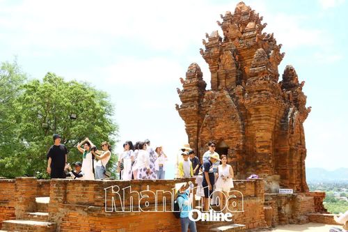 Bảo tồn và phát huy giá trị di sản gắn với du lịch