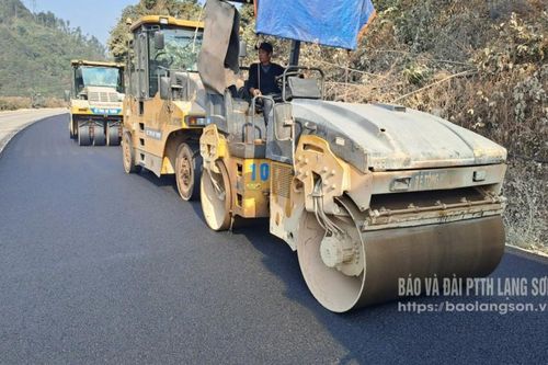 Tăng tốc công trình mừng đại hội
