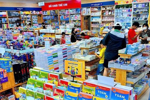 Phong phú thị trường đồ dùng học tập, sách giáo khoa năm học mới