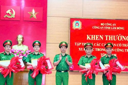 Lâm Đồng khen thưởng đột xuất nhiều tập thể, cá nhân xuất sắc trong đấu tranh, trấn áp tội phạm