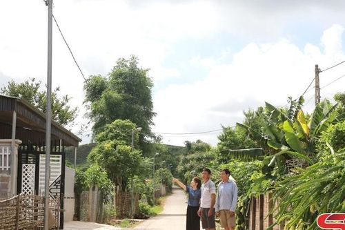 Nặm Dên đoàn kết xây dựng nông thôn mới
