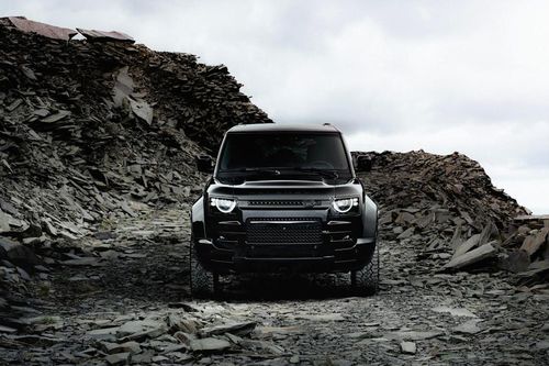 Land Rover Defender OCTA có bản đen tuyền Black