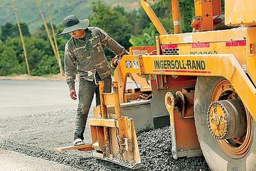 Hơn 300 ngày thần tốc làm cao tốc