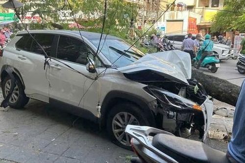 Bản tin TNGT 9/7: Nữ tài xế tông hàng loạt xe máy tại Hà Nội, một người tử vong