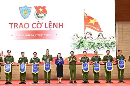 Chiến dịch Thanh niên Cảnh sát cơ động tình nguyện Hè năm 2025 gắn liền với chuyển đổi số