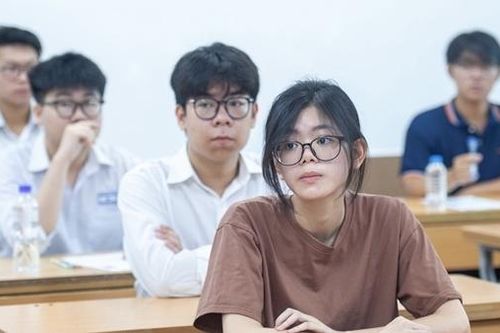 Sẽ đánh giá diện rộng toàn quốc môn Tiếng Anh đối với học sinh lớp 9 và lớp 11
