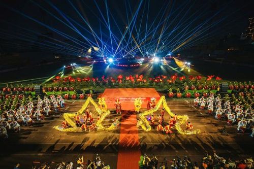 Mãn nhãn màn trình diễn Lễ khai mạc Giải bóng đá Công an, Cảnh sát các nước ASEAN mở rộng