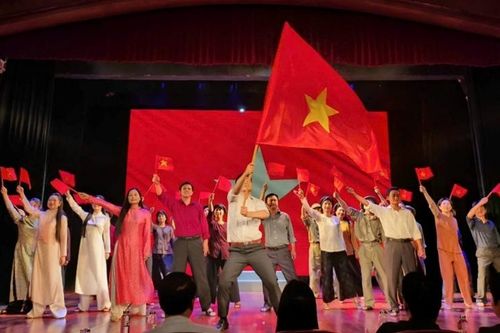 Hình tượng Chủ tịch Hồ Chí Minh trên sân khấu nhạc kịch