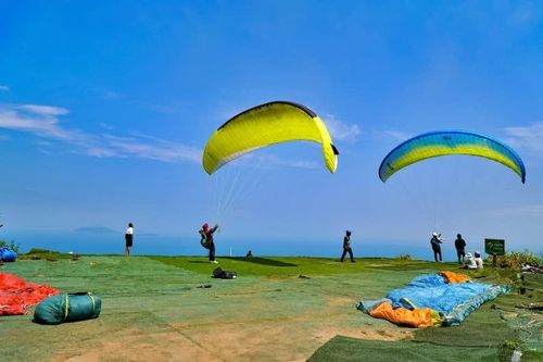 Ngừng bay dù lượn ở Sơn Trà sau vụ việc du khách tử nạn