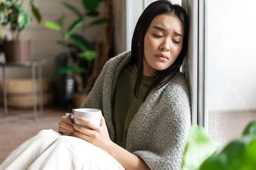 Gái độc thân sợ nhất điều gì? Không phải ế mà là những câu hỏi 'vô duyên không chịu được'