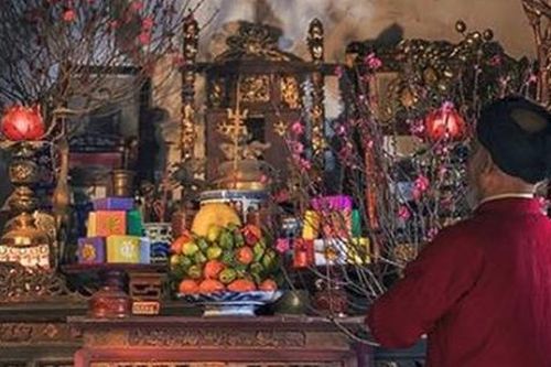 Ban thờ không mang lại phép màu, nhưng là gốc rễ của mọi vận may trong nhà