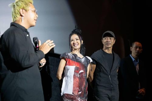 Diva Hồng Nhung trở lại mạnh mẽ với 'Tự hỏi'