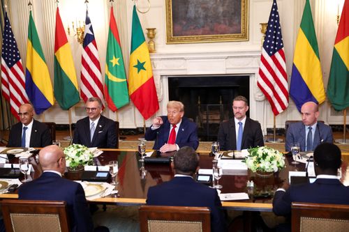 Ông Trump khen lãnh đạo Liberia 'tiếng Anh tốt quá', châu Phi bức xúc