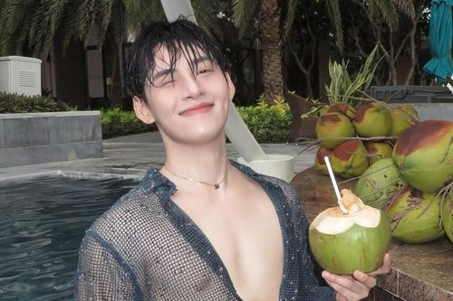 Hùng Huỳnh gây tranh cãi