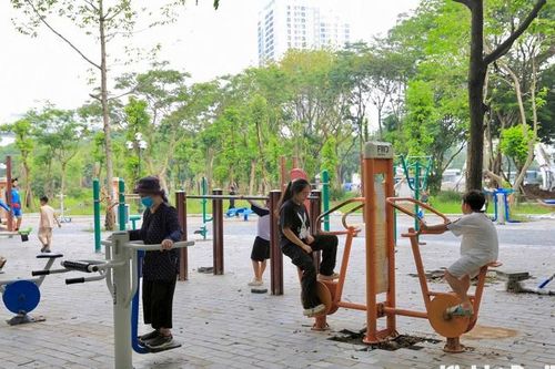 Diện mạo mới của Công viên Cầu Giấy sau 5 tháng thi công