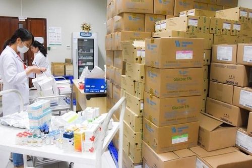 Sở Y tế TP.HCM xử phạt hơn 2,4 tỉ đồng trong tháng cao điểm phòng chống buôn lậu, hàng giả và gian lận thương mại