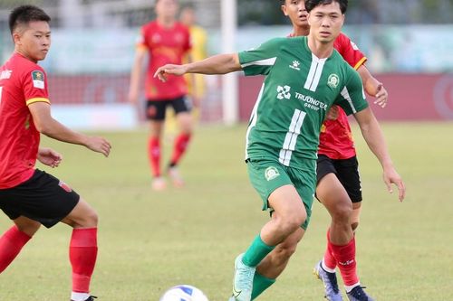 Trường Tươi Bình Phước 'làm lại' với HLV Nguyễn Việt Thắng và Công Phượng