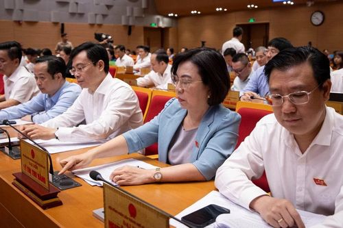 Hội đồng nhân dân thành phố Hà Nội thông qua nhiều nghị quyết, chính sách quan trọng