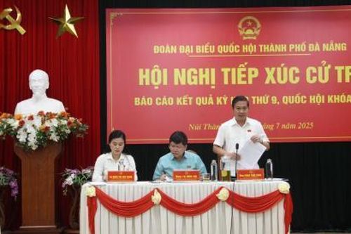 Cán bộ xã phải bám sát cơ sở, kịp thời giải quyết những vấn đề tồn tại để phục vụ dân tốt hơn