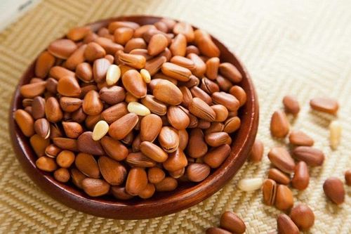 Loại hạt đắt bậc nhất thế giới, rụng đầy gốc ở Việt Nam