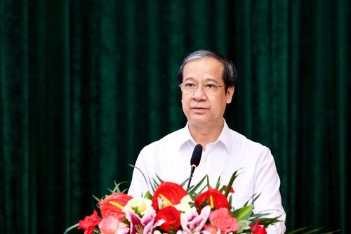 Bộ trưởng Nguyễn Kim Sơn tiếp xúc cử tri