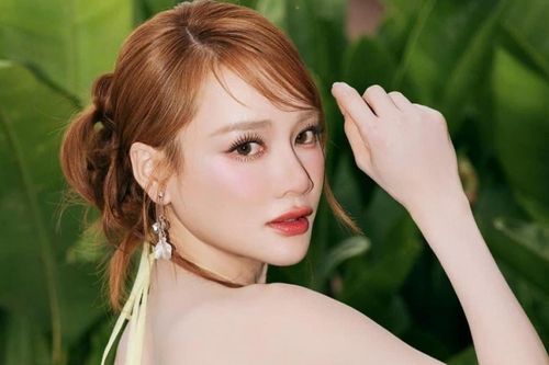 Xao xuyến trước vẻ đẹp của diễn viên Nhã Phương