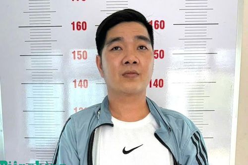 Bắt giữ đối tượng có lệnh truy nã tại cửa khẩu Mộc Bài