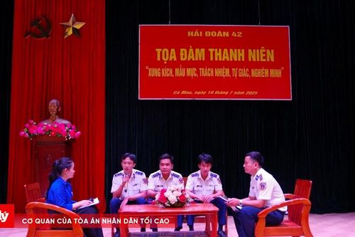 Tọa đàm thanh niên xung kích, mẫu mực, trách nhiệm, tự giác, nghiêm minh